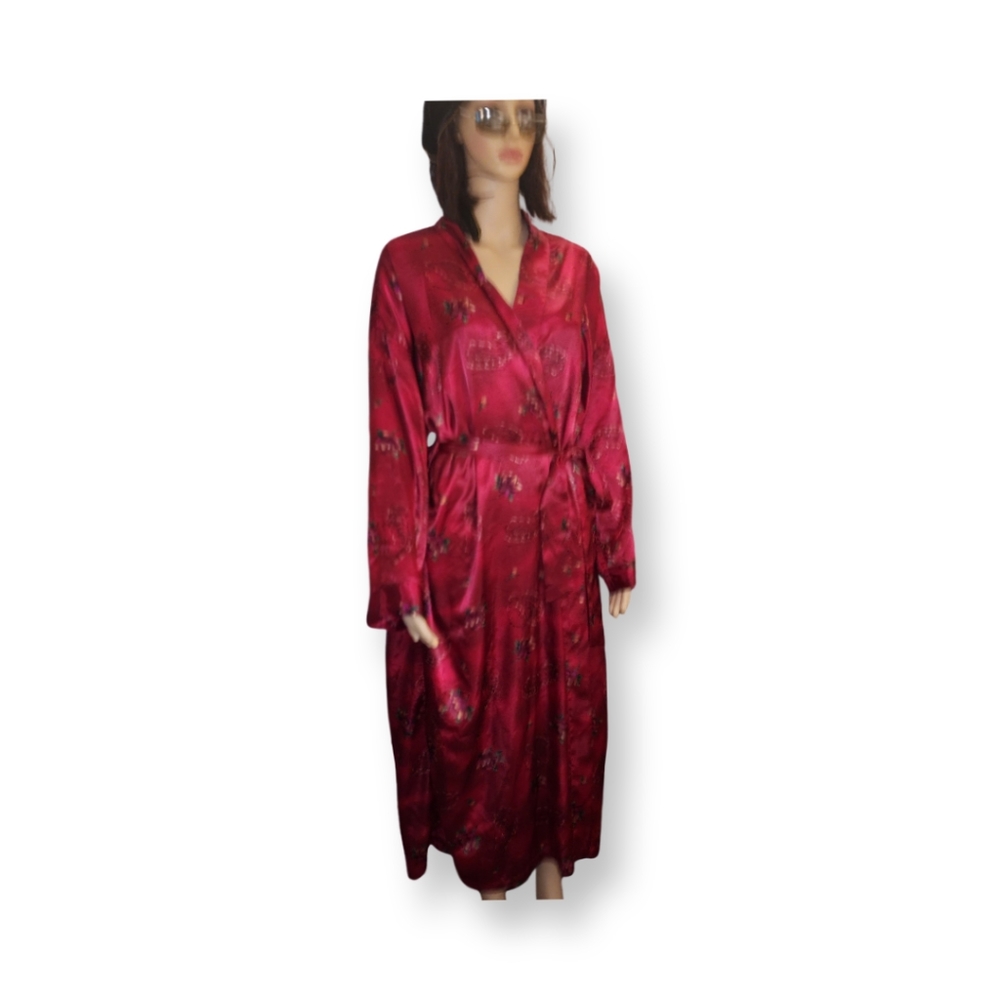 Women's Robe & Gown